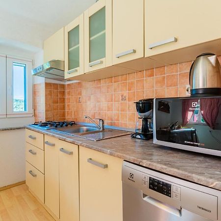 Apartmani Valun1 エクステリア 写真