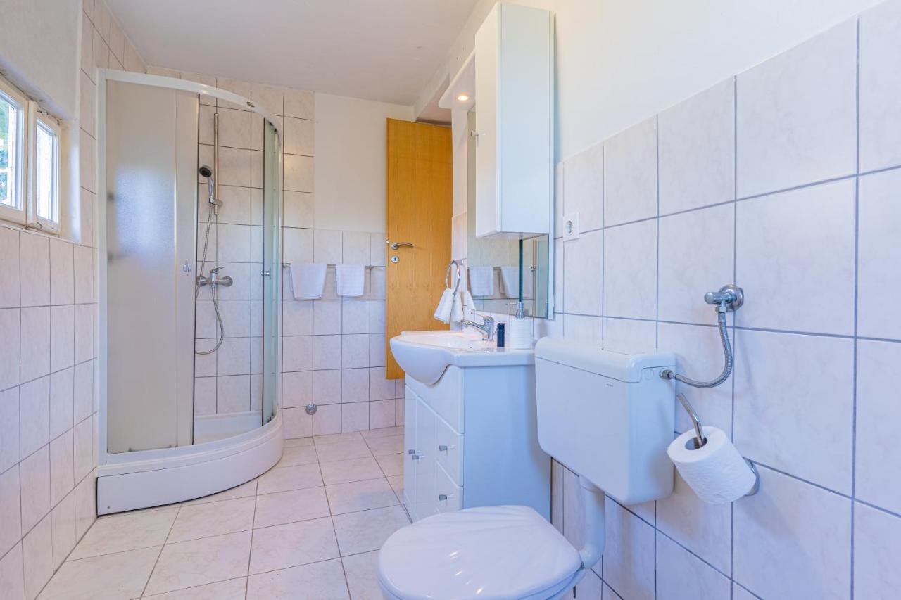 Apartmani Valun1 エクステリア 写真