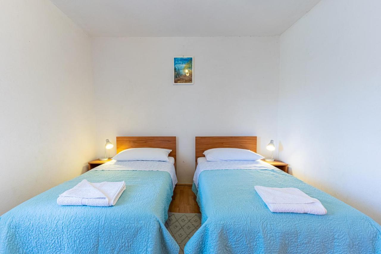 Apartmani Valun1 エクステリア 写真