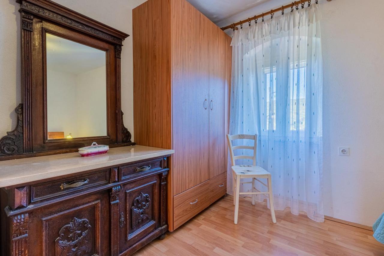 Apartmani Valun1 エクステリア 写真