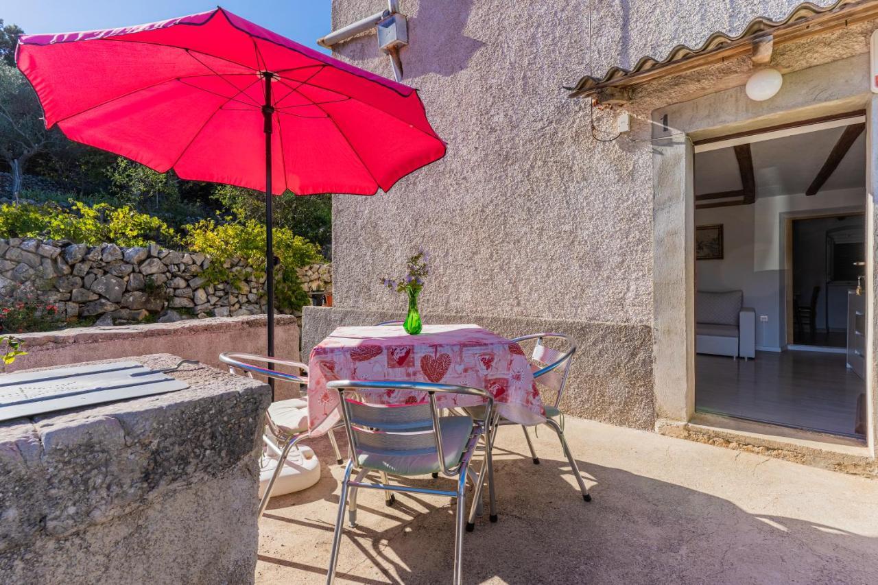 Apartmani Valun1 エクステリア 写真